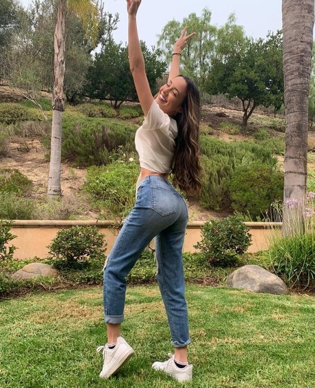 Merrell Twins freie nackte bild