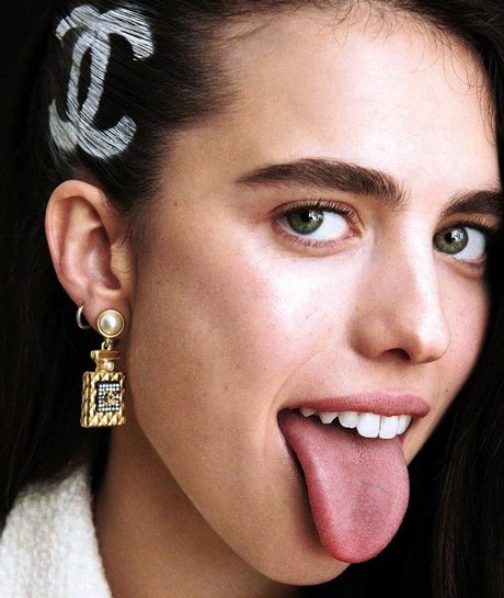 Margaret Qualley heiße hd archiv