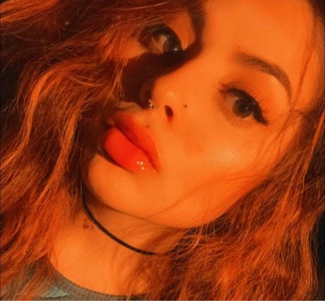 emilyelixer erwachsene fotos