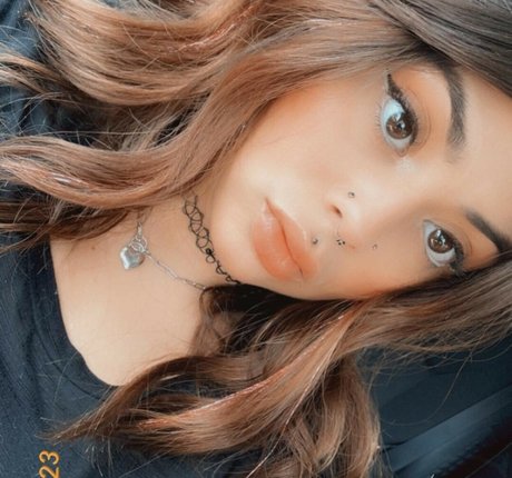 emilyelixer erwachsene top bild