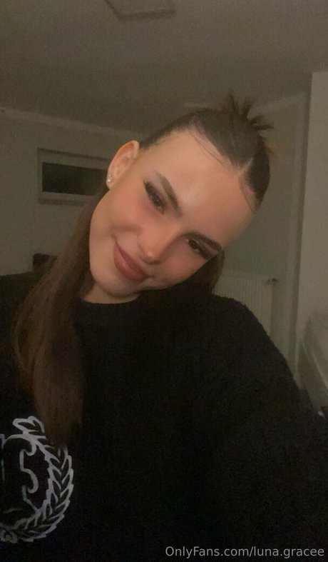 luna gracee erotische akt bild