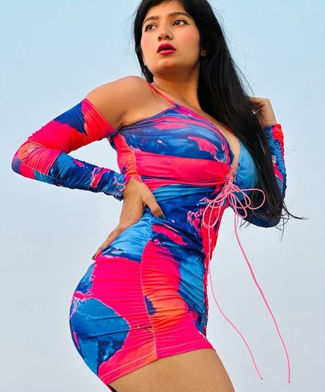 Neha Singh erwachsene nackt galerien