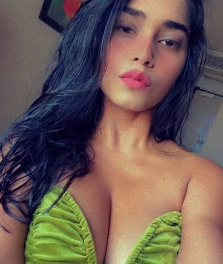 Pratika Sood erotische kostenlose galerie