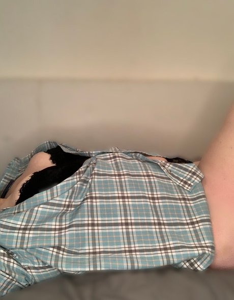 shes a wallflower pornostar fotos