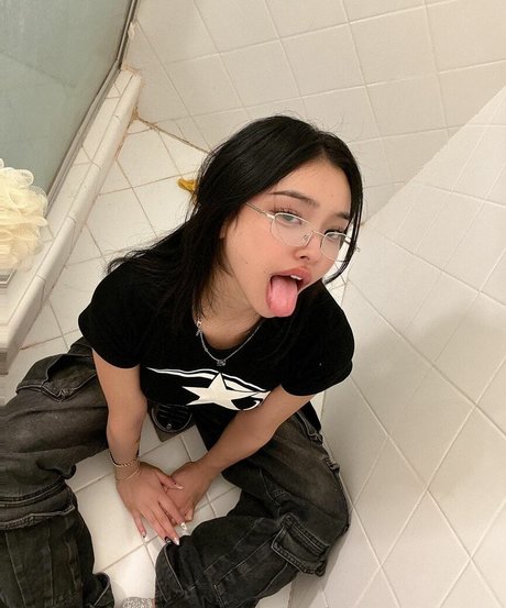 Plushydani exklusive sexy bild