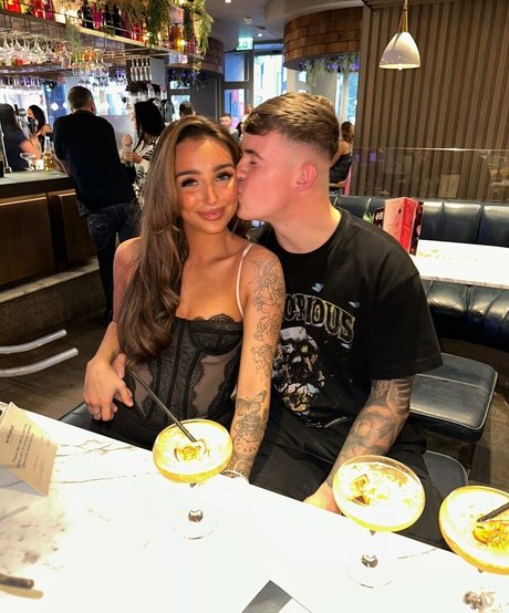 Chloe Panchal erwachsene nette galerie