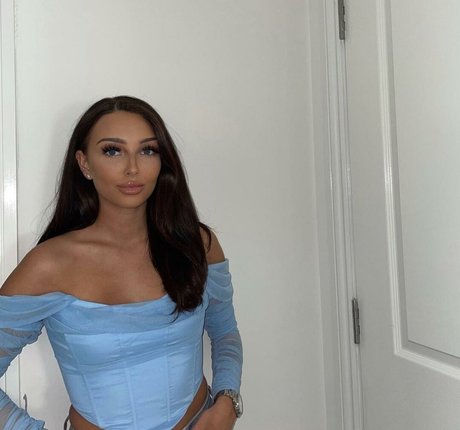 Chloe Panchal freie sexy bild