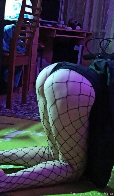 tonechkaa top erwachsene bild