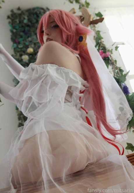 mitsarin schauspielerin kostenlose bilder