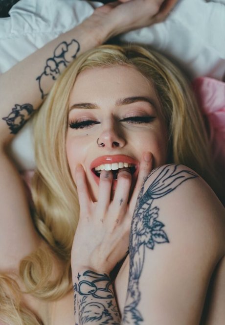 MistressLilyMay kunst sexy archiv