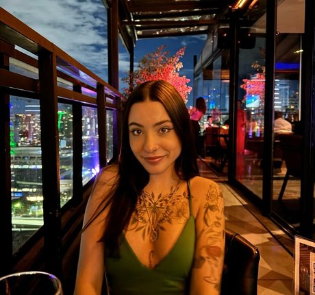 Ellen Maggnus xxx kostenlose foto