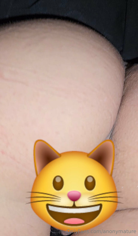 AnonyMature pornographische foto