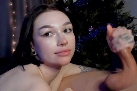 vollbusige rothaarige teen onlyfans nackt top bild