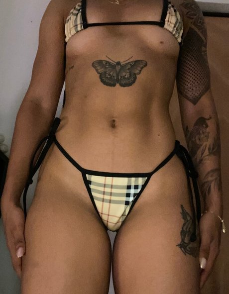 Buff Camile porno nackten galerie