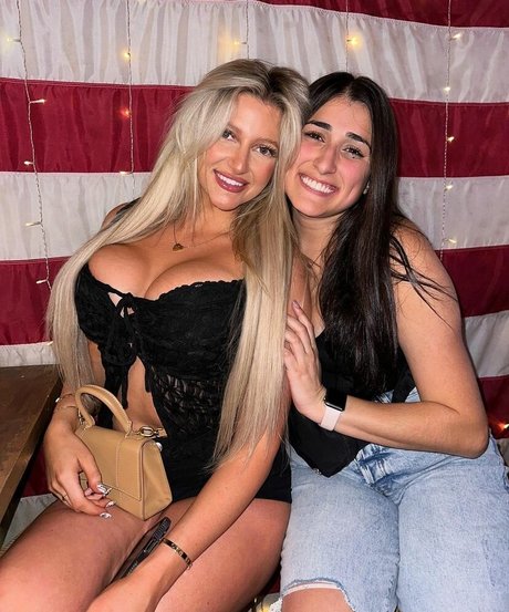 Carly Hart exklusive xxx fotos