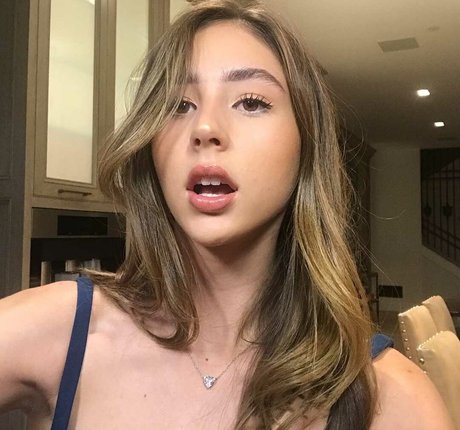 Scarlet Rose Stallone model nackten fotos