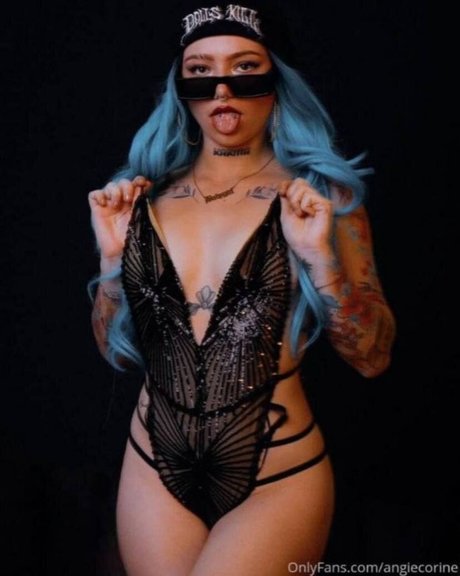 Angie Corine heiße porno fotos