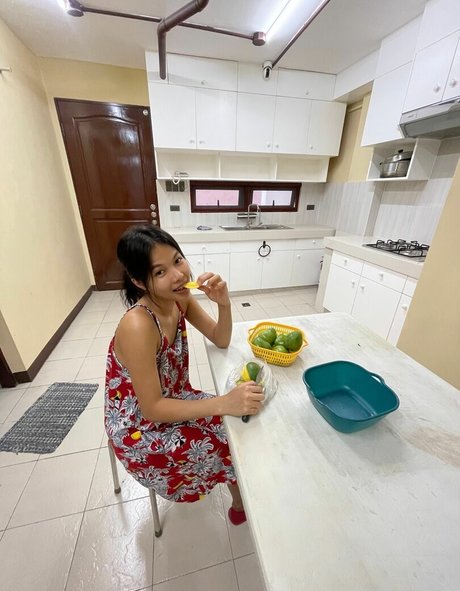 AlexIcy nackt perfekte galerien