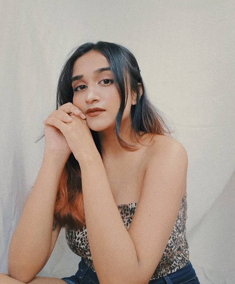 Ruchika Tandon porno hübsche galerie