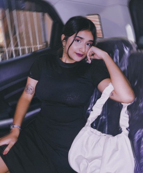 Ruchika Tandon Bilder