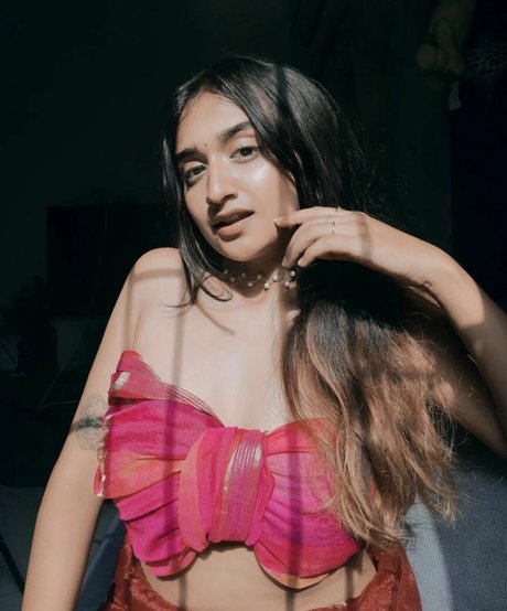 Ruchika Tandon xxx sexy bilder