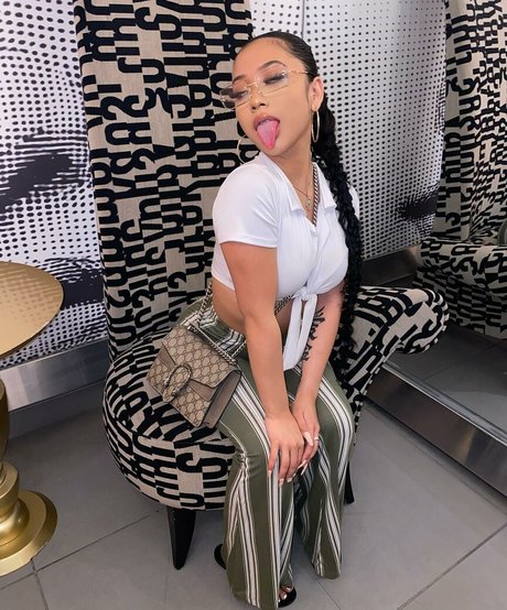 asiatisches teen solo onlyfans nacktheit erotische bilder