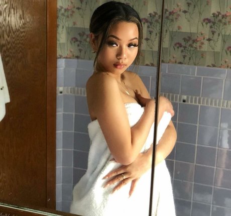 deepthroat teen onlyfans erotische nacktheit bilder