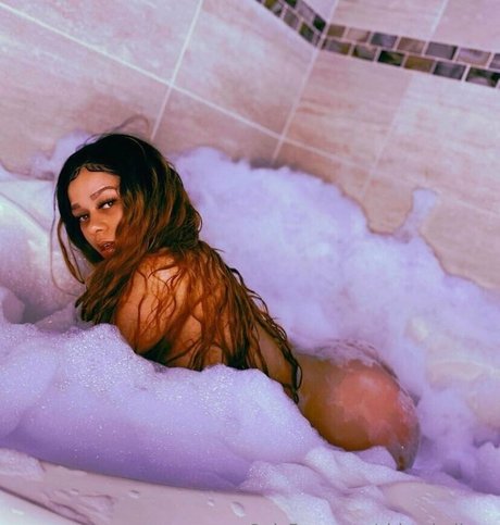 prinzessin pussy onlyfans exklusive heiße bild