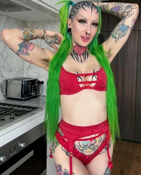 Frankie Phantom exklusive porno fotos