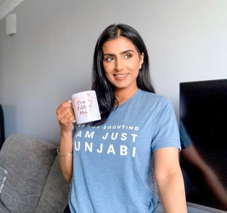 Tindy Kaur nackt pornografische foto