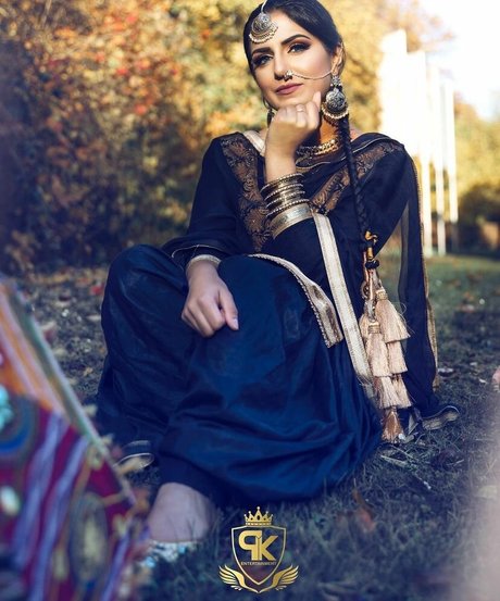 Tindy Kaur schauspielerin nackt archiv