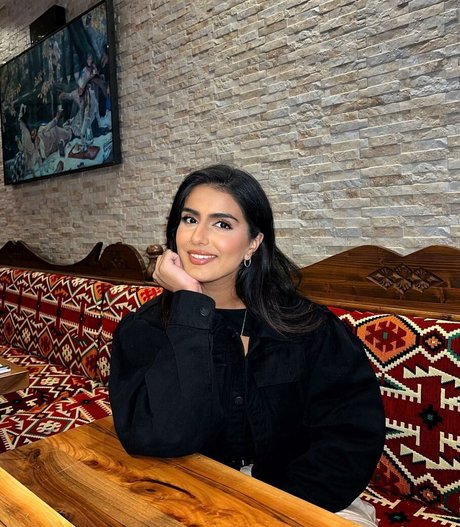 Tindy Kaur freie sexy foto