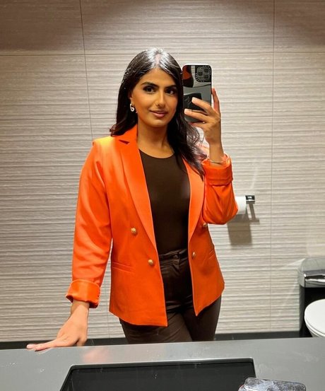 Tindy Kaur perfekte akt archiv