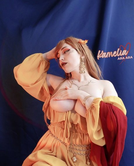 AraKamelia erwachsene hübsche bild