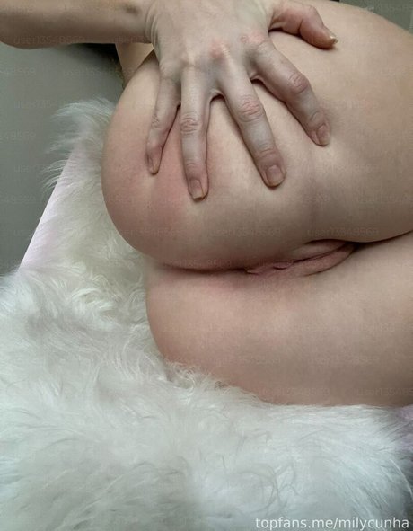 Mily Cunha top pornographische bilder