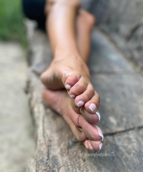 Jessyfeetparis porno heiße bild