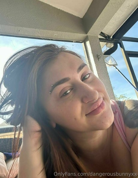 dangerousbunnyxx porno nackt bild