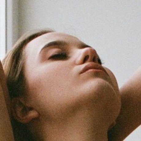 Naya Fire schöne pornostar galerien