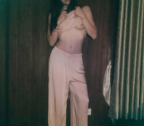 bloom666 nackt pornographische fotos