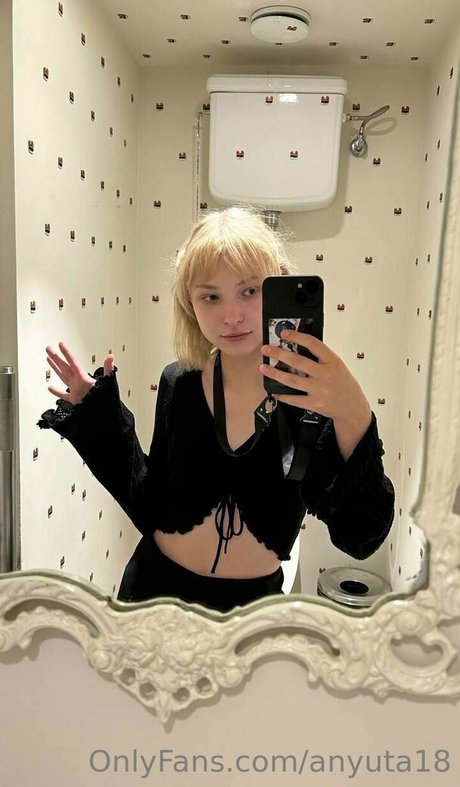 anyuta18 sexy nackt galerie