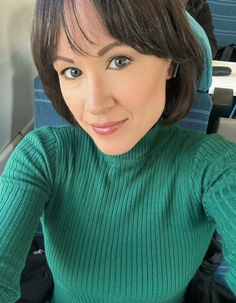 Lucylove nackt kunst archiv