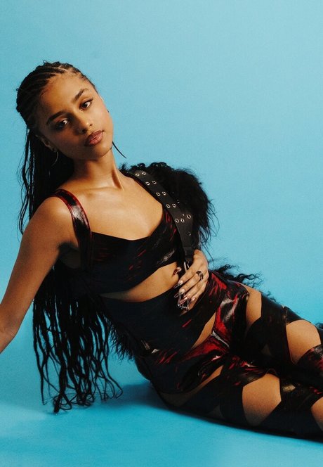 asiatisches teen solo onlyfans nackt schöne foto