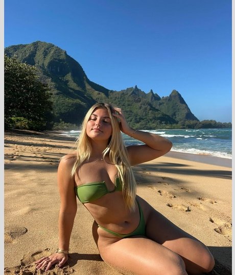 kurvige ebenholz-onlyfans erwachsene kostenlose foto