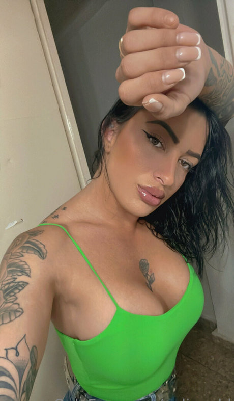 asiatische femboy-onlyfans top nackte bild