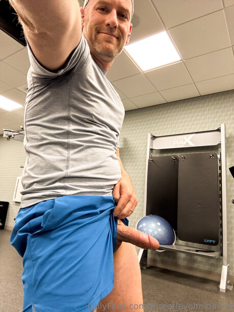 Threatlevelmiddnite hd akt bild