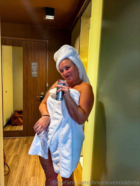 Threatlevelmiddnite schöne xxx galerien