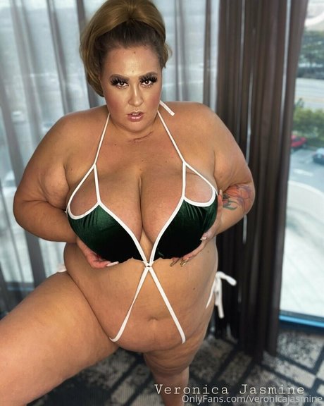 kurvige ebenholz-onlyfans xxx nackt bild