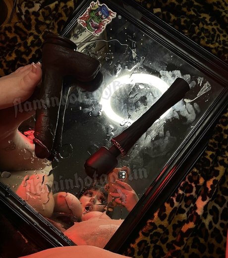 Flaminhotgoblin schöne heiße bild