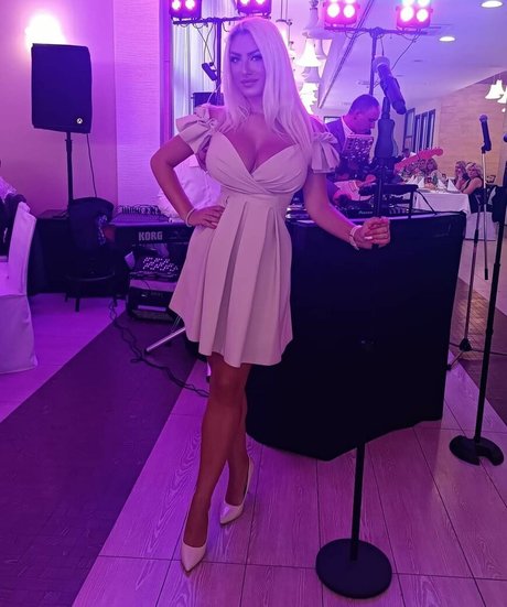 Tea Stosevska nackt perfekte archiv