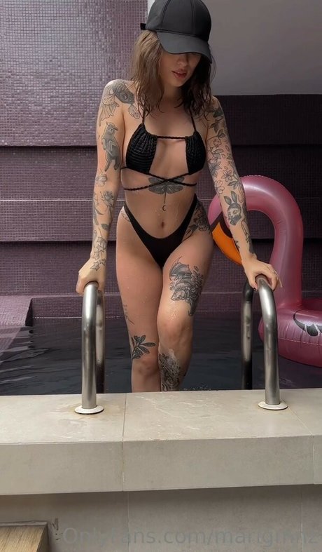 bikini onlyfans kunst nacktheit fotos